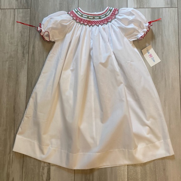 Lulu Bebe Other - NWT Lulu Bebe Festive White Smocked Bishop Dress w/ Puff Sleeves & Bows girls 6